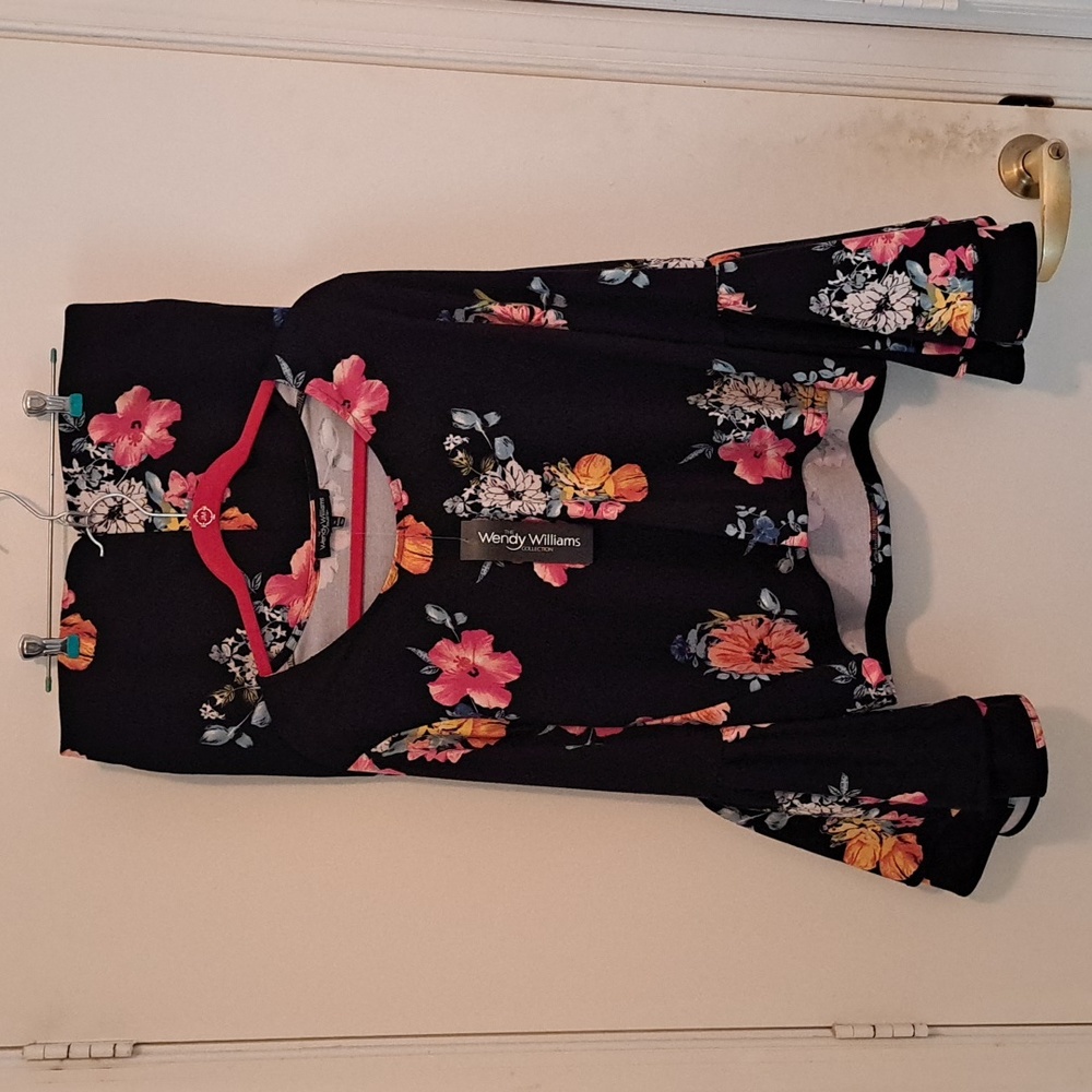 Wendy Williams 2 pieces size 14 & XL skirt & top